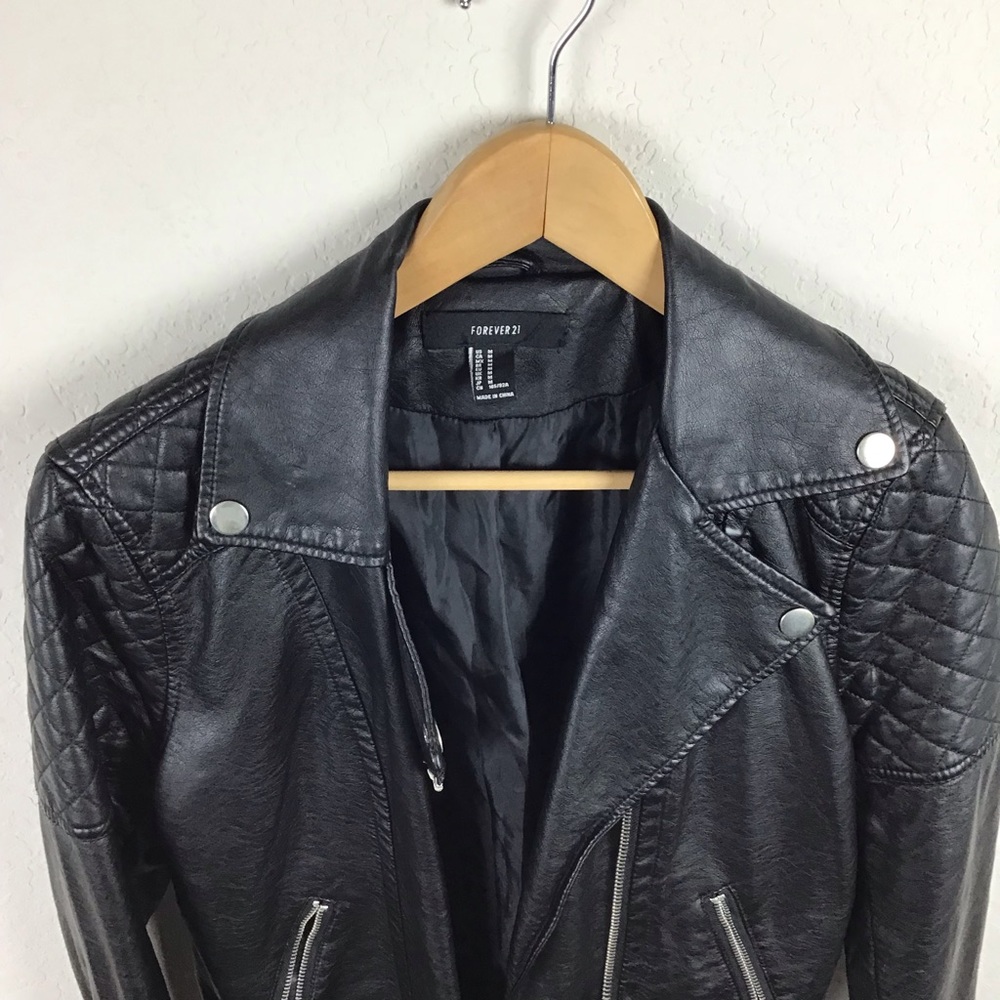 Forever 21 Faux Leather Jacket M Black Moto Biker Zip Up Coat Women’s - Picture 2 of 10